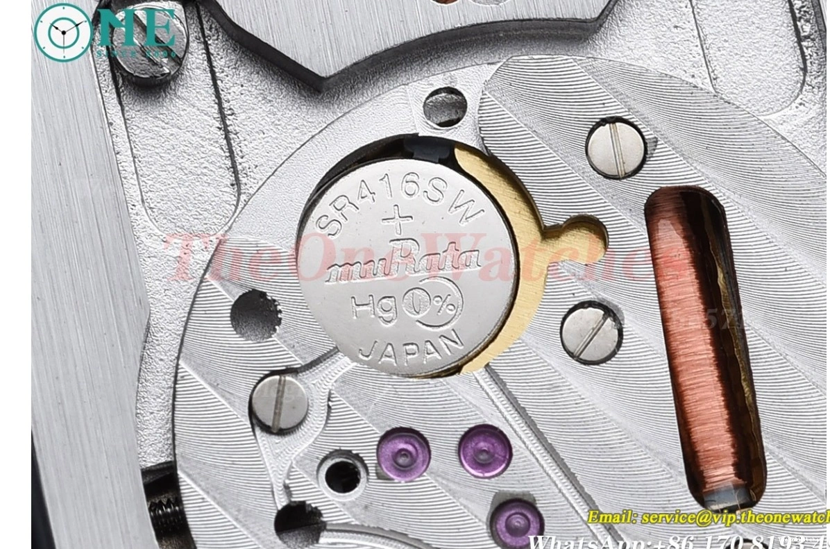 Small Leather Quartz Must On SS Grey Strap White K11F Tank LE dial 0206